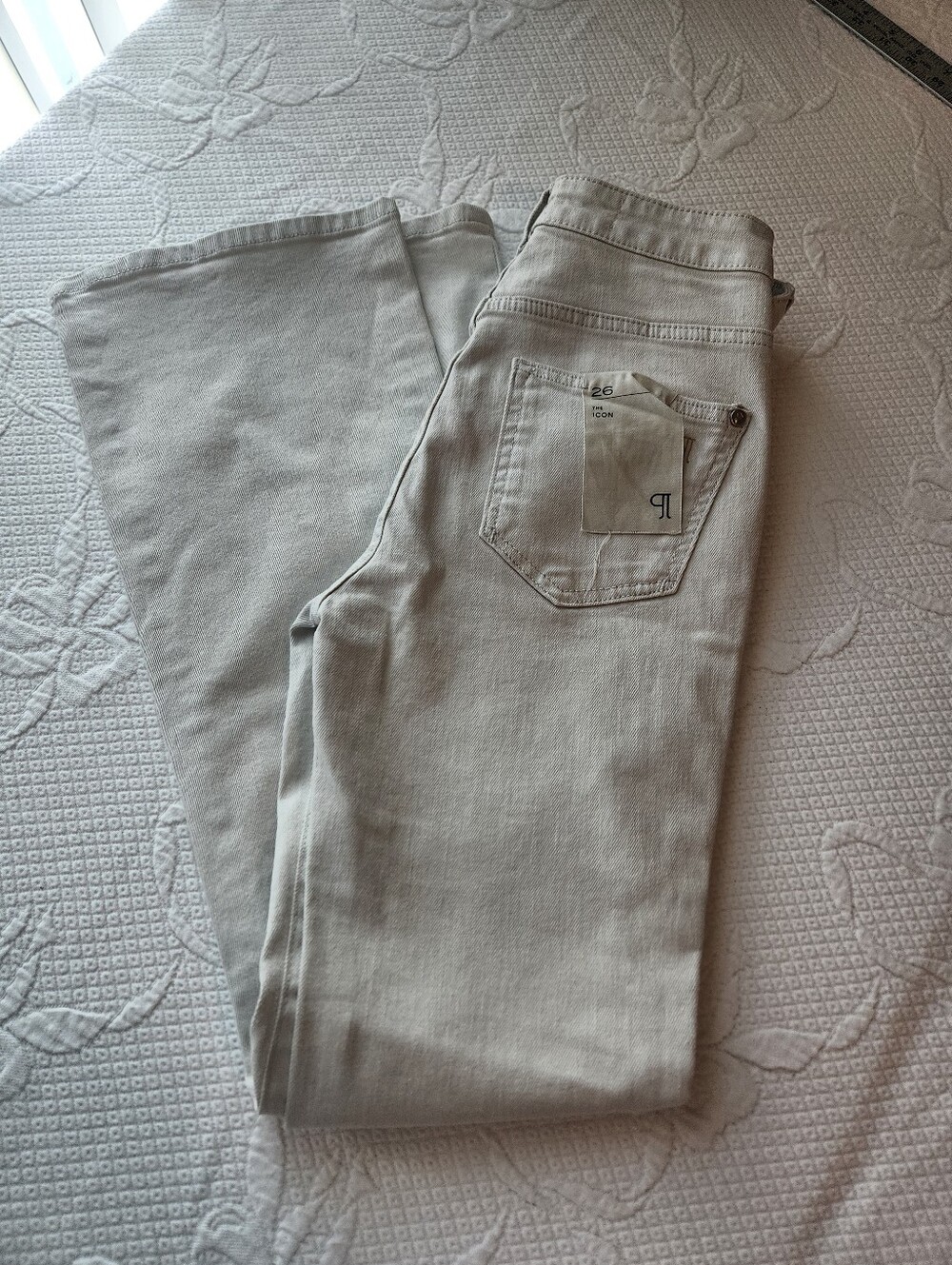 Pilcro Light Gray Straight Women's Jeans